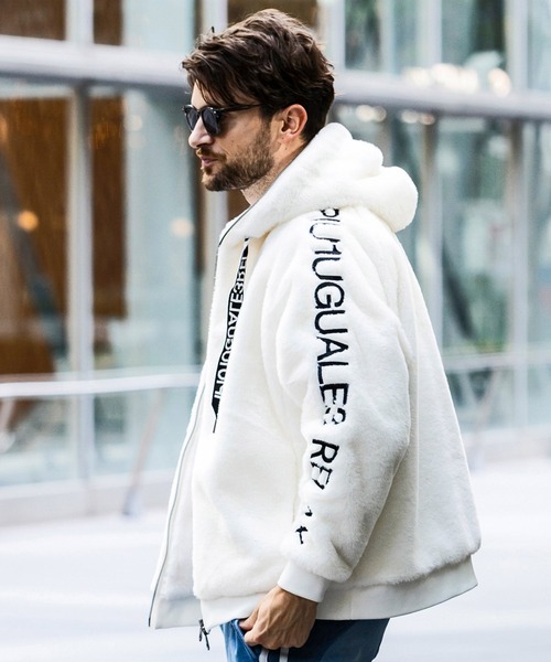 1PIU1UGUALE3  RELAX （ウノピゥウノウグァーレトレ リラックス）の「1PIU1UGUALE3 RELAX(ウノピゥウノウグァーレトレ リラックス)ワイドスピンドル袖ロゴファーブルゾン（ブルゾン・メンズ・ブラック/ホワイト/ブラック×ブラック/ホワイト×ホワイト・M/L/XL）」の14枚目の写真