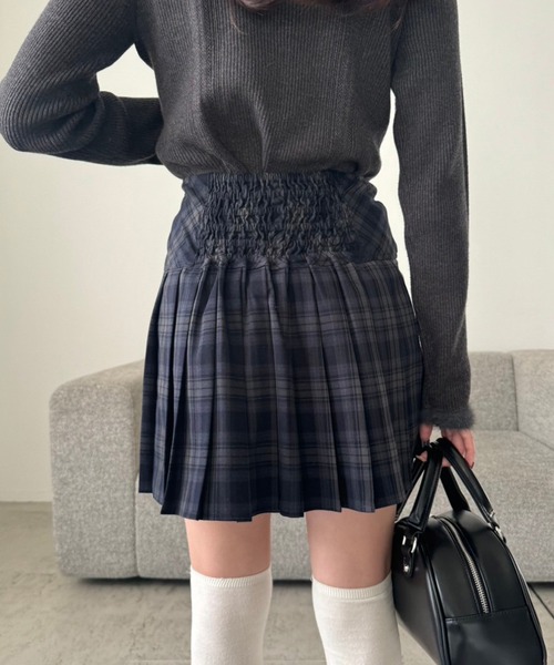 one after another NICE CLAUP(ワンアフターアナザーナイスクラップ)の「イレヘムプリーツミニスカート(スカート・レディース・杢グレー/ネイビー/ブラック/ブラウン・SMALL/MEDIUM)」の8枚目の写真