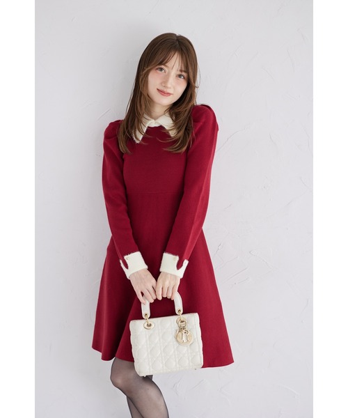 tocco closet(トッコ クローゼット)の「襟付き配色シャギー切り替えハート飾り釦リブニットワンピース(ワンピース・レディース・アイボリー/ブラック/ボルドー/グレイッシュブルー・M)」の4枚目の写真