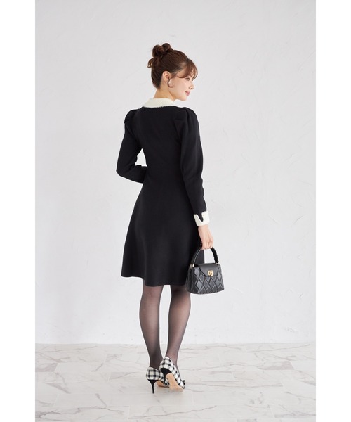 tocco closet(トッコ クローゼット)の「襟付き配色シャギー切り替えハート飾り釦リブニットワンピース(ワンピース・レディース・アイボリー/ブラック/ボルドー/グレイッシュブルー・M)」の10枚目の写真