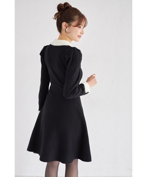 tocco closet(トッコ クローゼット)の「襟付き配色シャギー切り替えハート飾り釦リブニットワンピース(ワンピース・レディース・アイボリー/ブラック/ボルドー/グレイッシュブルー・M)」の12枚目の写真