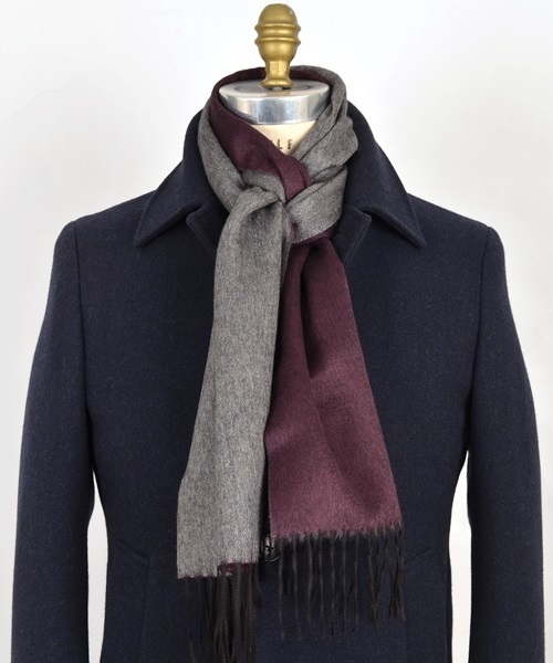 SHIPS（シップス）の「PIACENZA: カシミヤ/シルク リバーシブル マフラー（マフラー・メンズ・キャメル/ワイン/オレンジ/グリーン/ブルー/パープル・ONE SIZE）」の4枚目の写真