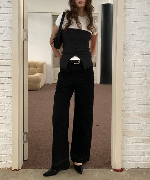 SUWDEE(スーディー)の「button rib knit bustier(チューブトップ・レディース・ブラック/グレー/ホワイト・FREE)」の4枚目の写真