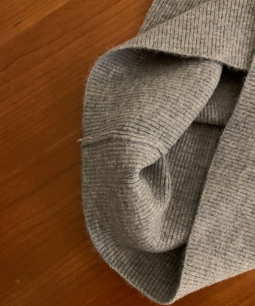 SUWDEE(スーディー)の「button rib knit bustier(チューブトップ・レディース・ブラック/グレー/ホワイト・FREE)」の11枚目の写真