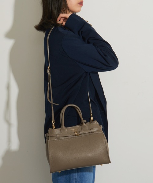 CHRISTIAN VILLA(クリスチャンヴィラ)の「【CHRISTIAN VILLA】2wayベルトレザーハンドバッグ ショルダーバッグ PEGGY 6115(ハンドバッグ・レディース・グレイッシュベージュ/ブラック・FREE)」の15枚目の写真