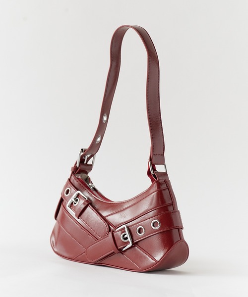 ROOPTOKYO（ループトウキョウ）の「Cross Belt Design Shoulder Bag / フェイクレザー クロスベルトデザインショルダーバッグ（ショルダーバッグ・レディース・レッド/ブラウン/ホワイト/ブラック/ダークブラウン・FREE）」の17枚目の写真