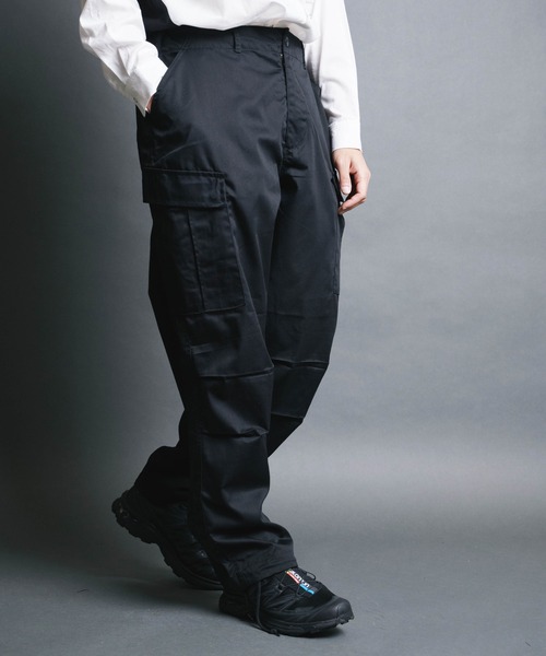 COMMON WARE(コモンウェアー)の「COMMONWARE:TC TWILL CARGO PANTS/ツイル カーゴパンツ(カーゴパンツ・メンズ・ブラック/ブラウン/オフホワイト/カーキ・M/L/XL)」の1枚目の写真