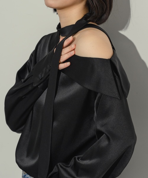 NEUNA ブラウス 黒 NEUNA（ヌナ） ブラウス シャツ 2wayサテンワンショルブラウス