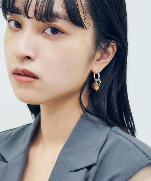 GOLDY(ゴールディ)の「アッセンブル コイン チャーム ピアス(ピアス(両耳用)・レディース・ゴールド系その他/シルバー/シルバー×ゴールド・FREE)」の9枚目の写真