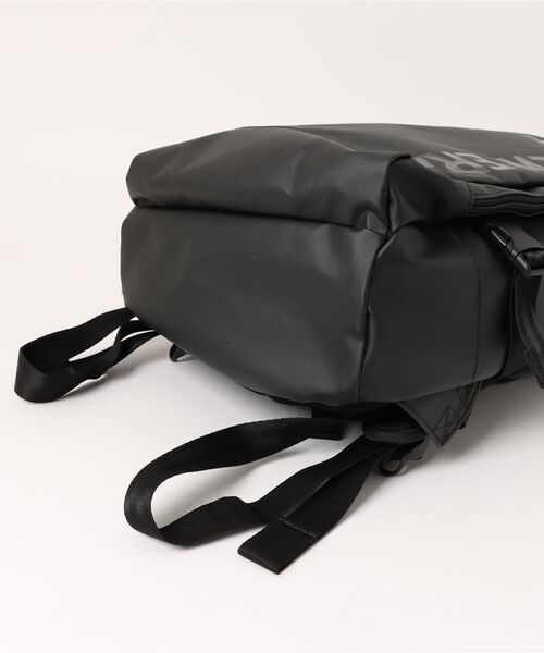 NEW ERA（ニューエラ）の「【NEW ERA/ニューエラ】SMART PACK TPU（バックパック/リュック・メンズ・ブラック・FREE）」の3枚目の写真