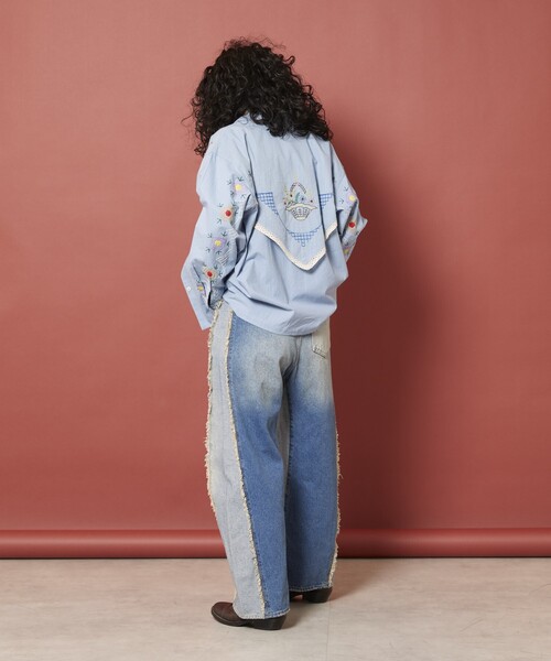 Freada(フリーダ)の「Freada/フリーダ アンブレラ ヨーク 刺繍 シャツジャケット(シャツ/ブラウス・レディース・ブルー/ナチュラル・ONE SIZE)」の10枚目の写真