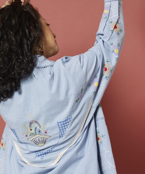 Freada(フリーダ)の「Freada/フリーダ アンブレラ ヨーク 刺繍 シャツジャケット(シャツ/ブラウス・レディース・ブルー/ナチュラル・ONE SIZE)」の13枚目の写真