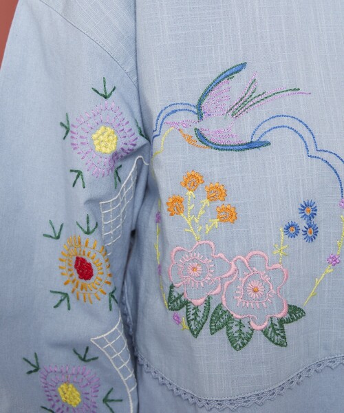 Freada(フリーダ)の「Freada/フリーダ アンブレラ ヨーク 刺繍 シャツジャケット(シャツ/ブラウス・レディース・ブルー/ナチュラル・ONE SIZE)」の17枚目の写真