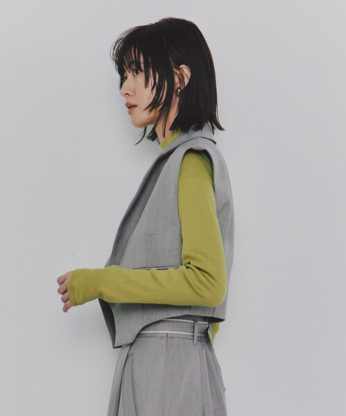 UNITED TOKYO（ユナイテッドトウキョウ）の「【残りわずか！】ガーターヘムショートベスト｜セットアップ/ウォッシャブル/オケージョン/春服（ベスト・レディース・グレー/ブラック・FREE）」の15枚目の写真