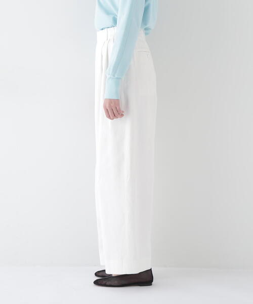 human woman（ヒューマンウーマン）の「◆【福田麻琴さんコラボ】カツラギタックワイドパンツ（その他パンツ・レディース・ホワイト・SMALL/MEDIUM）」の11枚目の写真