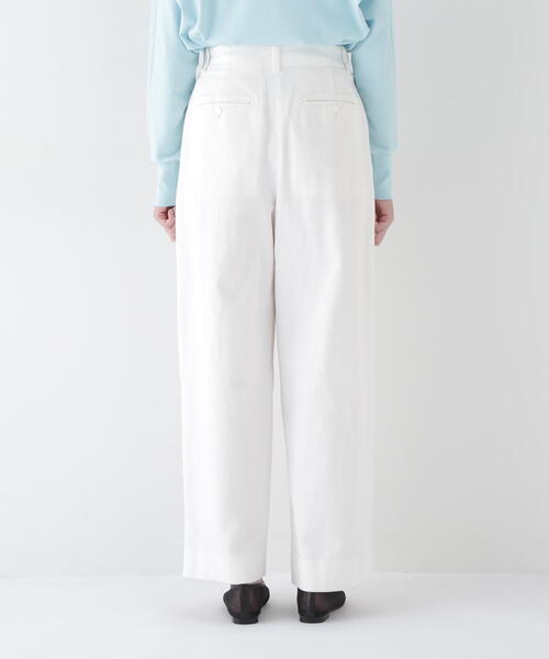 human woman（ヒューマンウーマン）の「◆【福田麻琴さんコラボ】カツラギタックワイドパンツ（その他パンツ・レディース・ホワイト・SMALL/MEDIUM）」の12枚目の写真