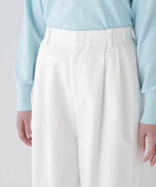 human woman（ヒューマンウーマン）の「◆【福田麻琴さんコラボ】カツラギタックワイドパンツ（その他パンツ・レディース・ホワイト・SMALL/MEDIUM）」の14枚目の写真