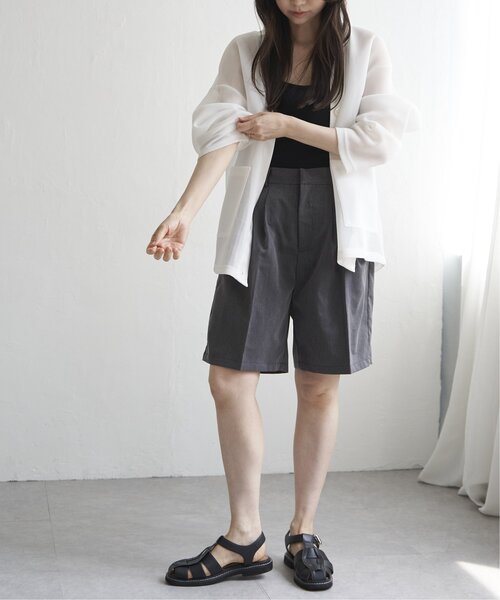 VENCEEXCHANGE(ヴァンスエクスチェンジ)の「TRツイルタックハーフパンツ(その他パンツ・レディース・チャコール/ライトグレー/ブラック・FREE)」の7枚目の写真