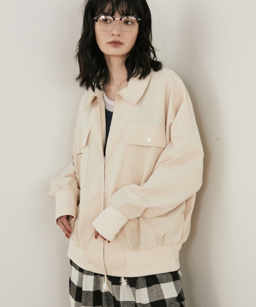 MERLOT(メルロー)の「【サイズ展開あり】【動画あり】フラップポケットボーイフレンドジャケット/秋服(ブルゾン・レディース・アイボリー/ネイビー・LARGE/MEDIUM)」の1枚目の写真