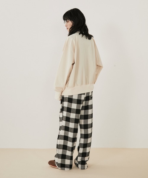 MERLOT(メルロー)の「【サイズ展開あり】【動画あり】フラップポケットボーイフレンドジャケット/秋服(ブルゾン・レディース・アイボリー/ネイビー・LARGE/MEDIUM)」の15枚目の写真