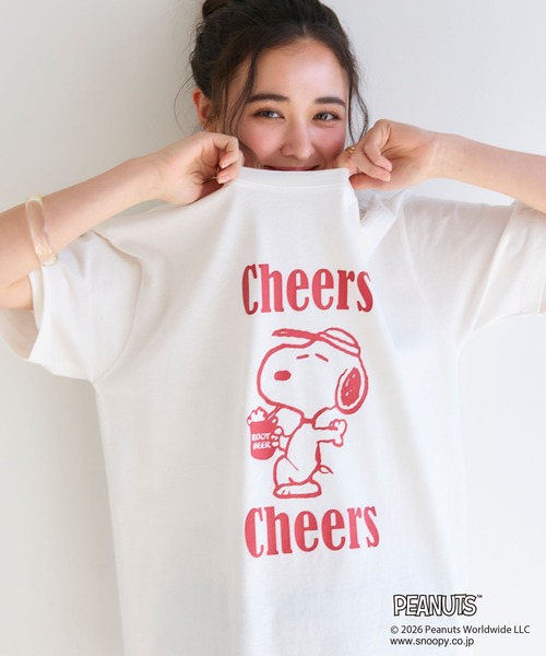 PEANUTS(ピーナッツ)の「【PEANUTS/ピーナッツ】SNOOPY/スヌーピー『Cheers』プリント半袖Tシャツ(Tシャツ/カットソー・レディース・オフホワイト/ブラック/ブルー/ネイビー・M/L/LL/3L)」の1枚目の写真