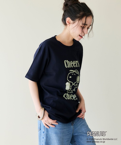 PEANUTS(ピーナッツ)の「【PEANUTS/ピーナッツ】SNOOPY/スヌーピー『Cheers』プリント半袖Tシャツ(Tシャツ/カットソー・レディース・オフホワイト/ブラック/ブルー/ネイビー・M/L/LL/3L)」の20枚目の写真