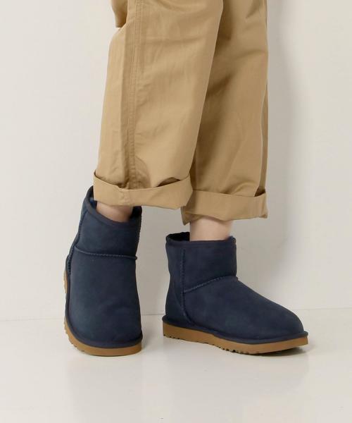 UGG Australia(アグオーストラリア)の「<UGG (アグ)> CLASSIC MINI ショートブーツ(ブーツ・レディース・モカ/ネイビー・7/8/6/5)」の6枚目の写真