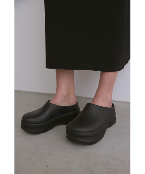 un/neu(アンノイ)の「ボリュームソールサボサンダル/軽量(スリッポン・レディース・ブラック/ホワイト・SMALL/MEDIUM/LARGE)」の14枚目の写真