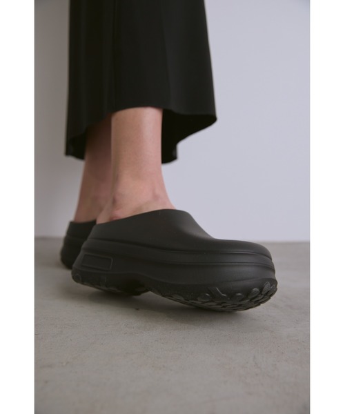 un/neu(アンノイ)の「ボリュームソールサボサンダル/軽量(スリッポン・レディース・ブラック/ホワイト・SMALL/MEDIUM/LARGE)」の17枚目の写真