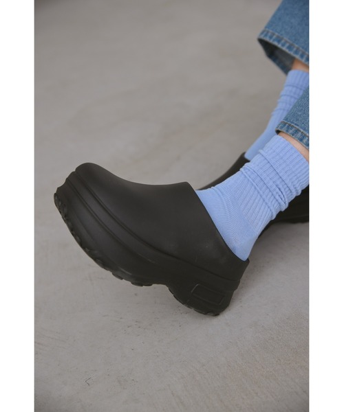 un/neu(アンノイ)の「ボリュームソールサボサンダル/軽量(スリッポン・レディース・ブラック/ホワイト・SMALL/MEDIUM/LARGE)」の9枚目の写真