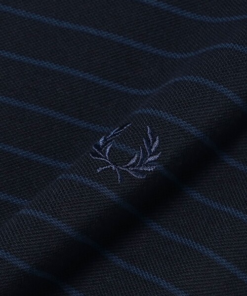 FRED PERRY(フレッドペリー)の「【別注】FRED PERRY / RELAXED STRIPE PIQUE T-SHIRT(Tシャツ/カットソー・メンズ・ネイビー/ホワイト・MEDIUM/SMALL/LARGE/X-LARGE)」の11枚目の写真