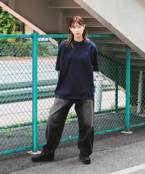 FRED PERRY(フレッドペリー)の「【別注】FRED PERRY / RELAXED STRIPE PIQUE T-SHIRT(Tシャツ/カットソー・メンズ・ネイビー/ホワイト・MEDIUM/SMALL/LARGE/X-LARGE)」の17枚目の写真