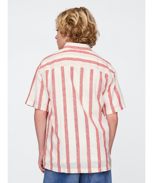 GAP（ギャップ）の「コットンリネン リラックスシャツ (キッズ)（シャツ/ブラウス・キッズ・レッド・160cm/150cm/140cm/130cm/120cm/110cm）」の3枚目の写真