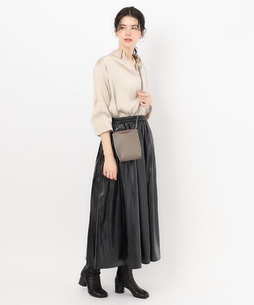 TOFF&LOADSTONE（トフアンドロードストーン）の「Coupe shoulder（クープ ショルダー）（ショルダーバッグ・レディース・ホワイト系/ブラック/ライトオレンジ系/ブラウン系その他2/グレー系その他6/サンドベージュ・00）」の14枚目の写真