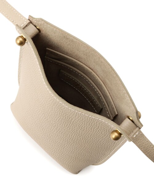 TOFF&LOADSTONE（トフアンドロードストーン）の「クープ ショルダー（ショルダーバッグ・レディース・ホワイト系/ブラック/ライトオレンジ系/ブラウン系その他2/グレー系その他6/サンドベージュ・00）」の15枚目の写真