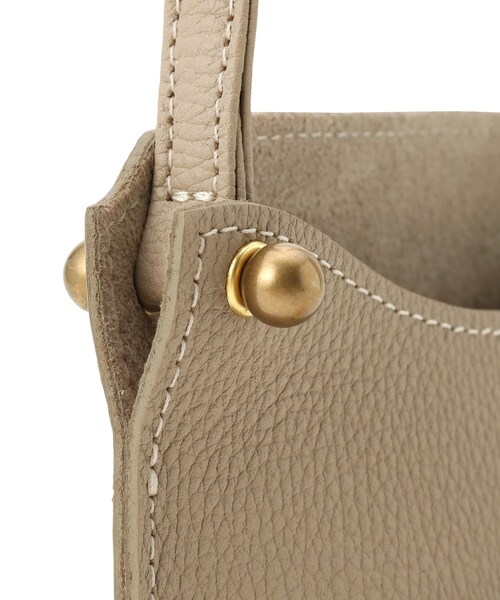 TOFF&LOADSTONE（トフアンドロードストーン）の「クープ ショルダー（ショルダーバッグ・レディース・ホワイト系/ブラック/ライトオレンジ系/ブラウン系その他2/グレー系その他6/サンドベージュ・00）」の17枚目の写真