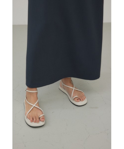 crie conforto(クリーコンフォルト)の「ナローストラップサンダル 靴(サンダル・レディース・ブラック/ホワイト・LL/LARGE/MEDIUM/SMALL)」の15枚目の写真