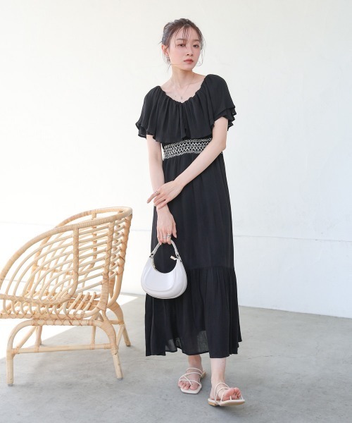 Bab(バブ)の「【選べるサイズ展開/2way】レーヨンクレープスモッキングワンピース(ワンピース・レディース・ブラック/アイボリー・M/S)」の16枚目の写真