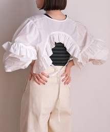 専用⚛️♥新品タグ付き♥⚛️ AKTE アクテ Vネックブラウス　袖6連ボタン 専用⚛️♥新品タグ付き♥⚛️ AKTE アクテ Vネックブラウス 袖6