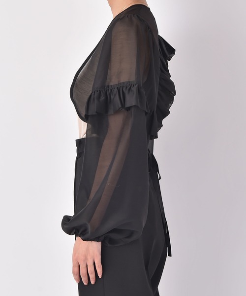 AKTE(アクテ)の「バックオープンフリルボレロ(シャツ/ブラウス・レディース・ブラック/ホワイト・FREE)」の11枚目の写真