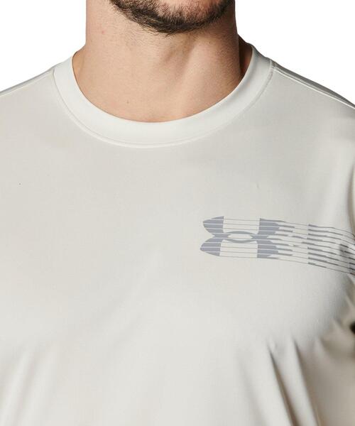 UNDER ARMOUR(アンダーアーマー)の「UAアーマードライ ショートスリーブ Tシャツ(トレーニング/メンズ)(Tシャツ/カットソー・メンズ・ベージュ・S/M/L/2XL/XL)」の4枚目の写真
