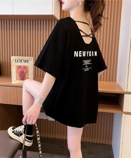LETee（レティー）の「こなれ感抜群のフォトプリント！ゆるシルエットで着映えする大人カジュアルTシャツ（Tシャツ/カットソー・レディース・ブラック/ホワイト/ベージュ・FREE）」の14枚目の写真