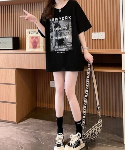 LETee（レティー）の「こなれ感抜群のフォトプリント！ゆるシルエットで着映えする大人カジュアルTシャツ（Tシャツ/カットソー・レディース・ブラック/ホワイト/ベージュ・FREE）」の15枚目の写真