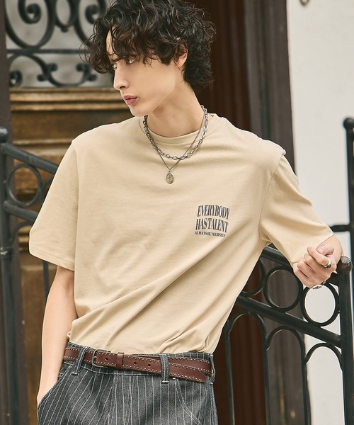 Bleme（ブレム）の「コンパクト クラシック ワンポイント ロゴ Tシャツ（Tシャツ/カットソー・メンズ・ブラック/ホワイト/ブラウン/ベージュ/ブルーグレー・S/M/L/XL）」の5枚目の写真