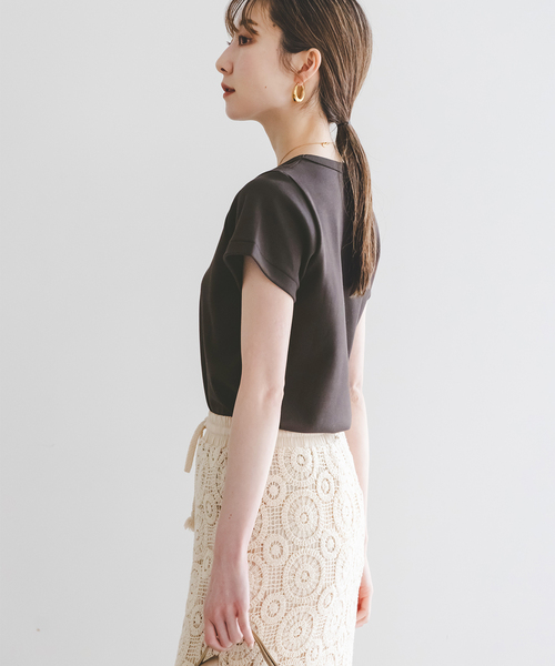 Noble（ノーブル）の「《追加》スビンコットンスムースコンパクトTシャツ 2（Tシャツ/カットソー・レディース・ブラウン/ブルー/ブラック/ホワイト・FREE）」の14枚目の写真