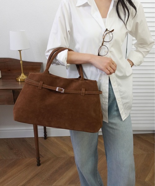 unnu（ユヌ）の「ベルトデザインスエードタッチボストン（ボストンバッグ・レディース・ブラウン/ブラック・F）」の3枚目の写真