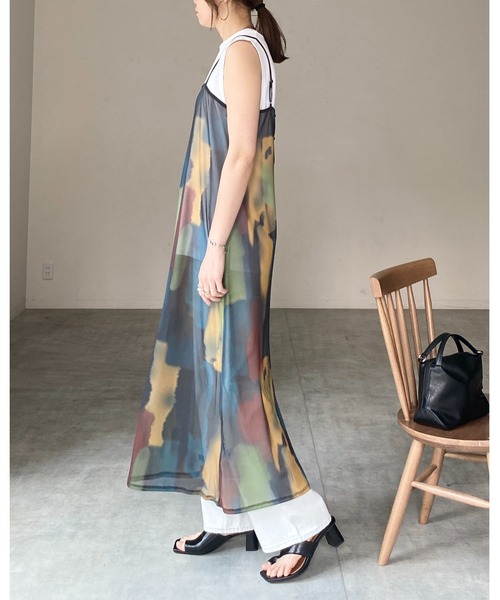 She's Closet（シーズクローゼット）の「水彩ニュアンス柄 ロング丈 メッシュチュール シアーキャミワンピース（ワンピース・レディース・アイボリー/ナチュラル/スミクロ/ライトグレー・FREE）」の12枚目の写真