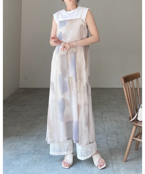 She's Closet（シーズクローゼット）の「水彩ニュアンス柄 ロング丈 メッシュチュール シアーキャミワンピース（ワンピース・レディース・アイボリー/ナチュラル/スミクロ/ライトグレー・FREE）」の13枚目の写真