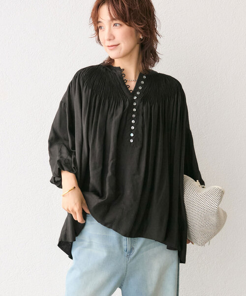 RIVE DROITE(リヴドロワ)の「【à Nice (ア ・ニース)】ハンドプリーツブラウス(シャツ/ブラウス・レディース・オフホワイト/ブラック/モカ・FREE)」の2枚目の写真