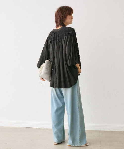 RIVE DROITE(リヴドロワ)の「【à Nice (ア ・ニース)】ハンドプリーツブラウス(シャツ/ブラウス・レディース・オフホワイト/ブラック/モカ・FREE)」の16枚目の写真